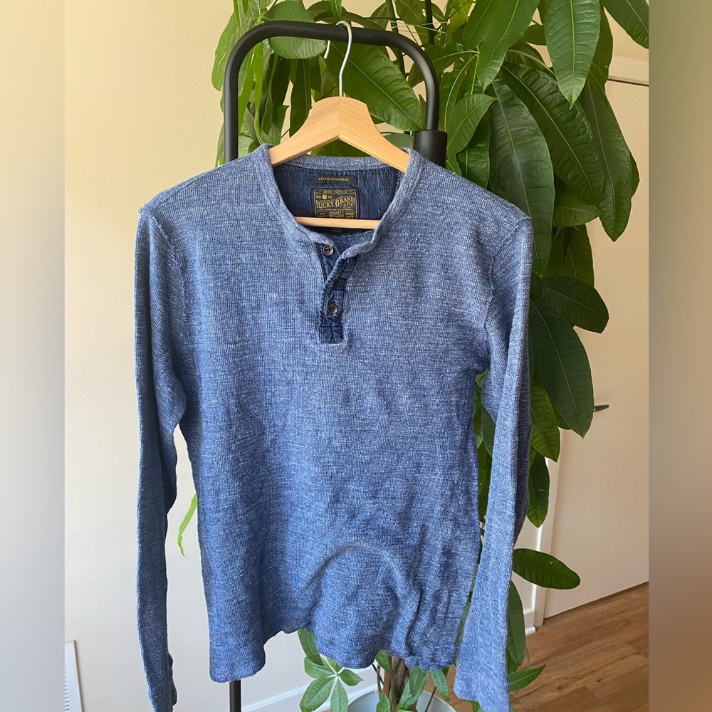 Lucky Brand Men’s “Lived-in Henley” size S